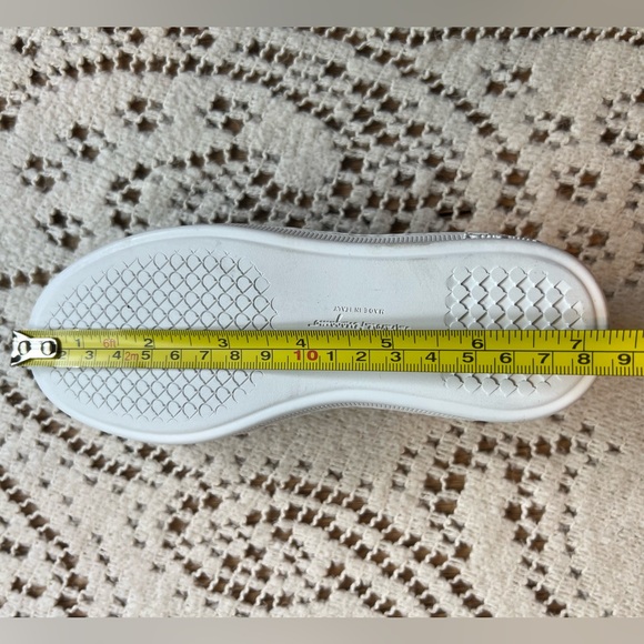 Salvatore Ferragamo “Ruffina Min” Children Shoes - Picture 12 of 15